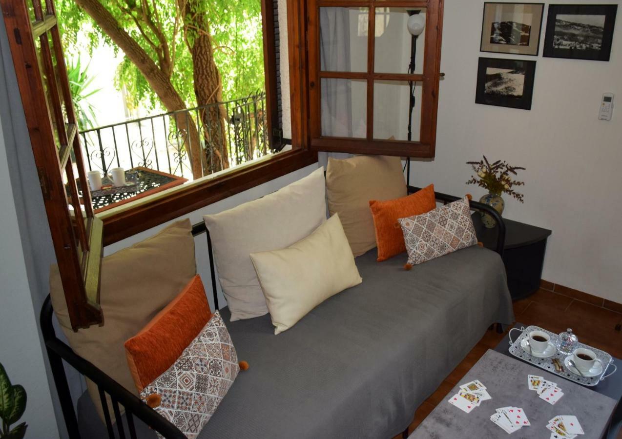 Apartmán House Inside Garden Volos Exteriér fotografie